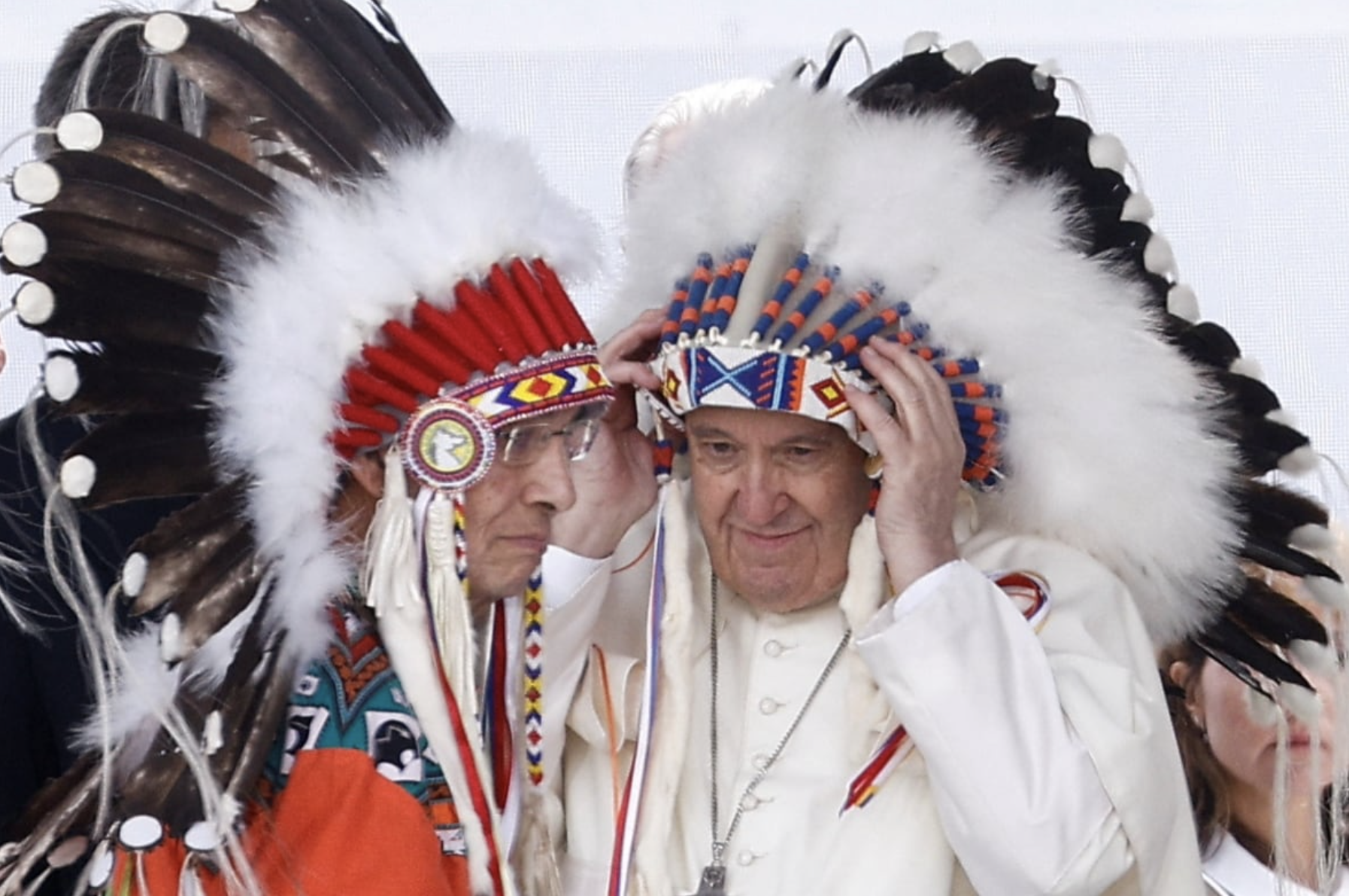 Indian Country Responds to Pope Francis Receiving a Headdress During  'Pilgrimage of Penance' | Currents