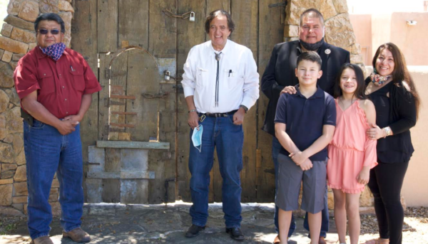 Navajo Nation Council Delegate Edmund Yazzie, former New Mexico Gov. Bill Richardson and Sean McCabe family.
