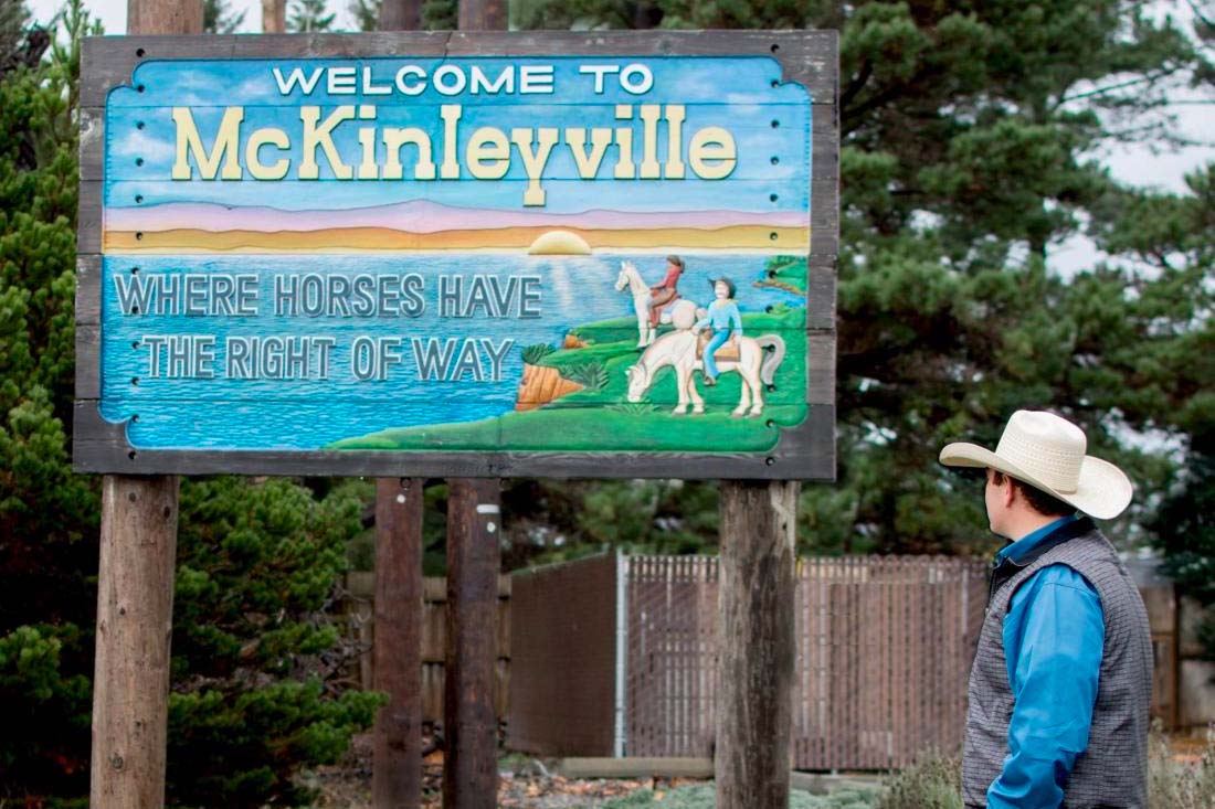 McKinleyville welcome sign